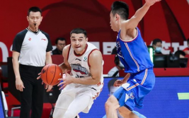 CBA季后赛抢断榜张宁防守凶悍